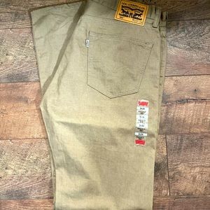 NEW WITH TAG Levi’s 505 Regular Fit